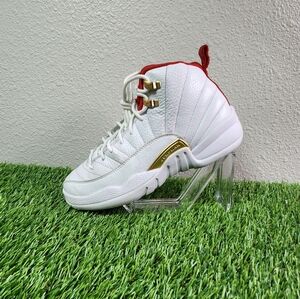 Nike Air Jordan 12 153265-107 White Basketball Shoes Sneakers Size 6.5Y/ Wmns 8